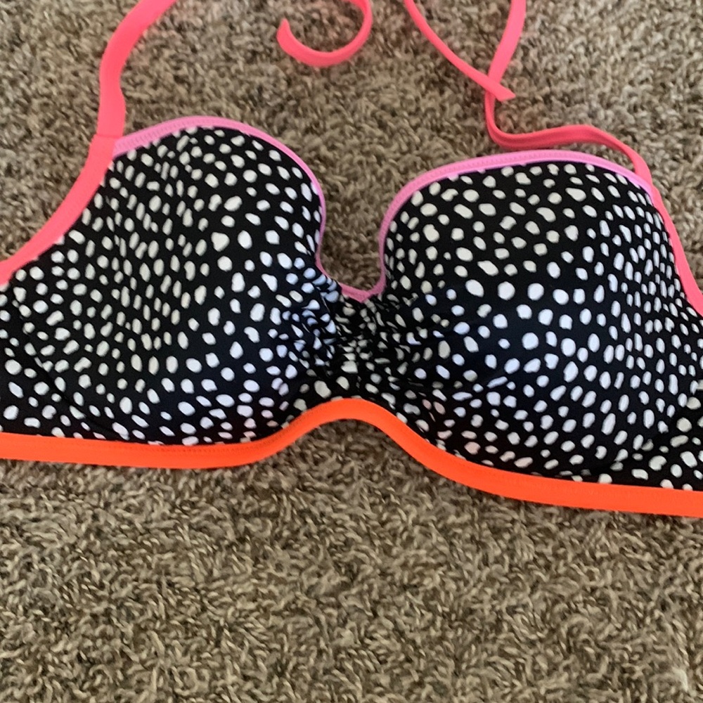 Victoria secret. Brand new (tried on one time)